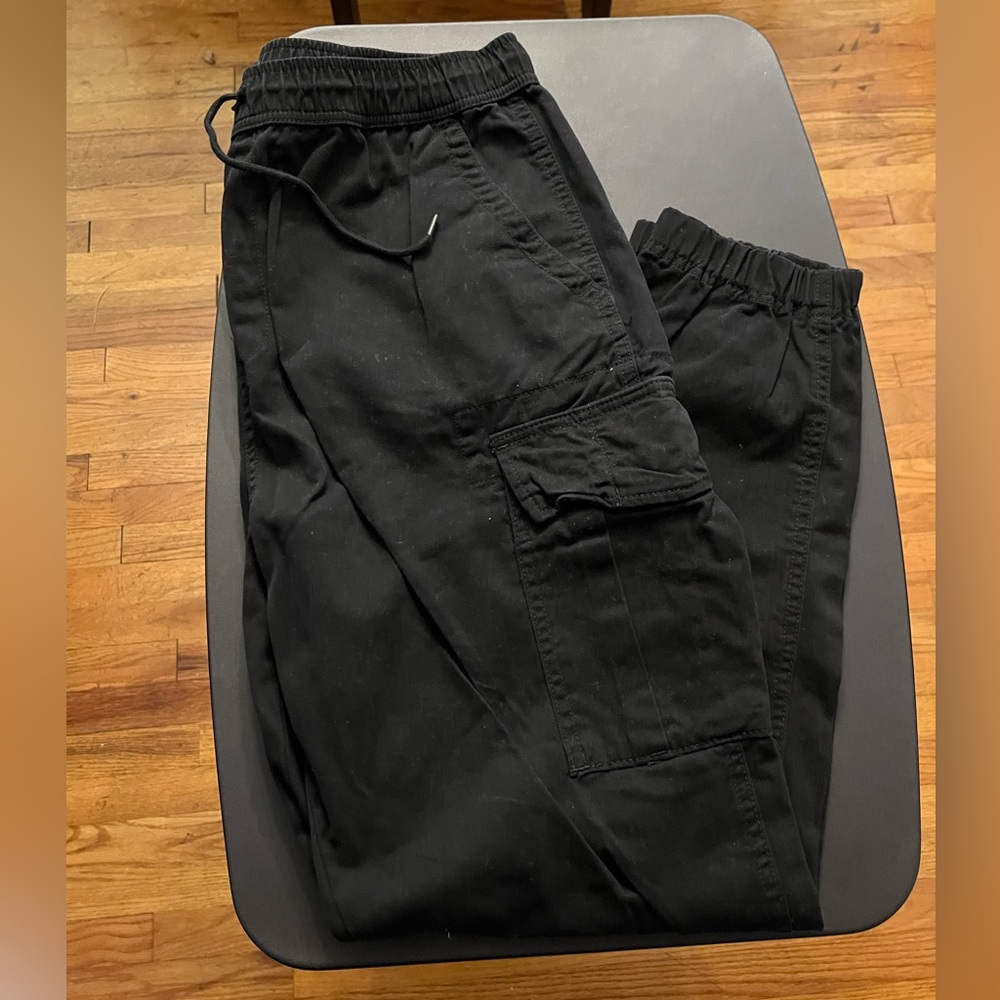 2 pairs of joggers